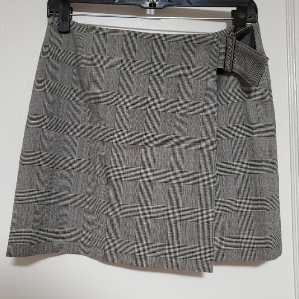 *vintage* Y2K Express gray/purple plaid wrap skirt with buckle size 3/4